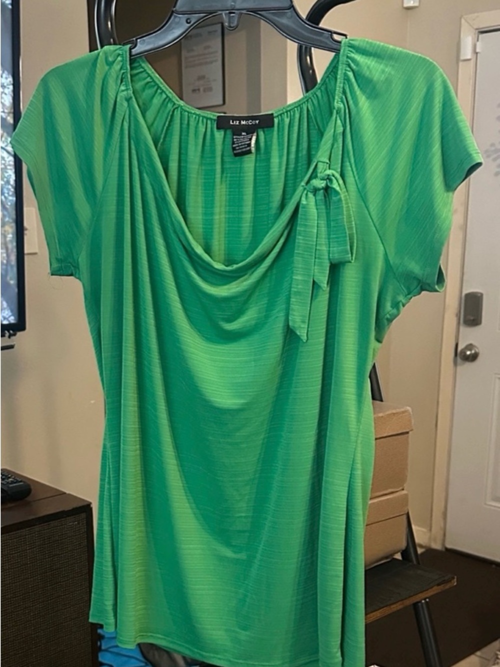 Lux Beauty Vibrant Green Women's Blouse